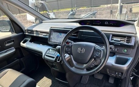 Honda Stepwgn IV, 2021 год, 1 650 000 рублей, 10 фотография