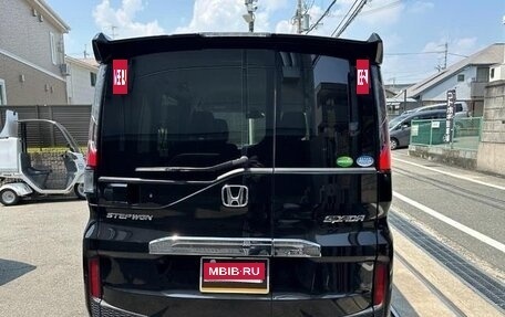 Honda Stepwgn IV, 2021 год, 1 650 000 рублей, 7 фотография