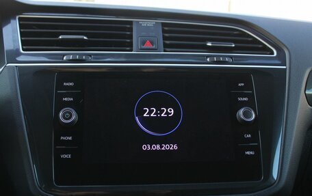 Volkswagen Tiguan II, 2019 год, 3 099 000 рублей, 23 фотография