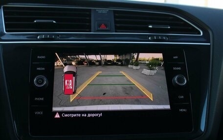 Volkswagen Tiguan II, 2019 год, 3 099 000 рублей, 29 фотография