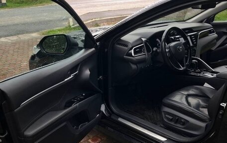 Toyota Camry, 2019 год, 2 100 000 рублей, 9 фотография