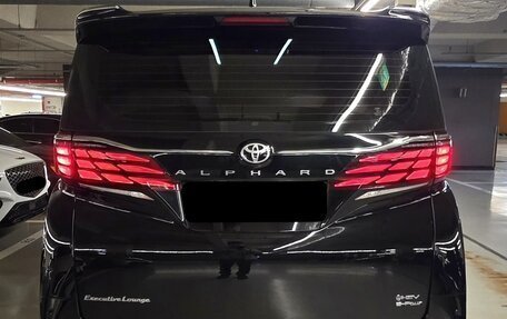 Toyota Alphard, 2025 год, 11 299 000 рублей, 2 фотография