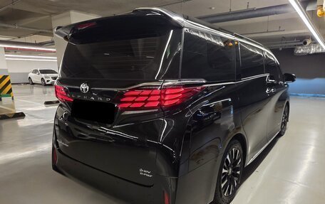 Toyota Alphard, 2025 год, 11 299 000 рублей, 3 фотография