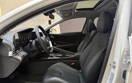 Hyundai Elantra, 2023 год, 1 442 000 рублей, 5 фотография