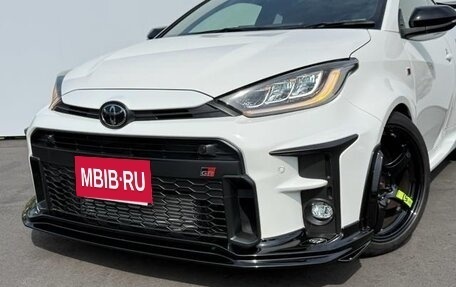 Toyota Yaris, 2022 год, 3 750 000 рублей, 4 фотография