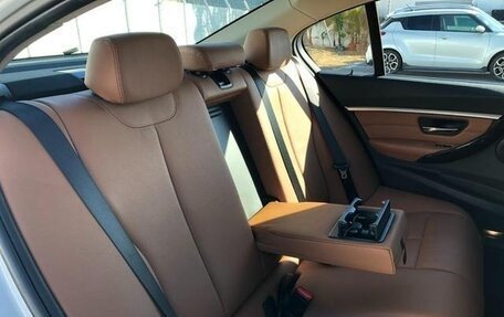 BMW 3 серия, 2019 год, 1 750 000 рублей, 14 фотография