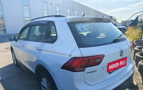 Volkswagen Tiguan II, 2020 год, 2 353 000 рублей, 3 фотография