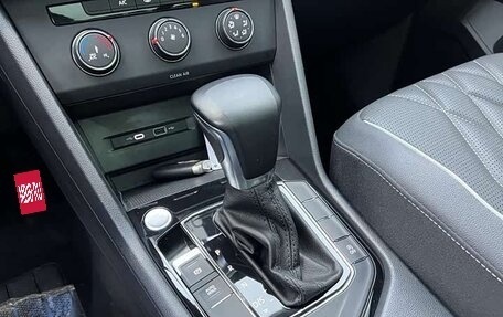 Volkswagen Tiguan II, 2022 год, 1 980 000 рублей, 11 фотография