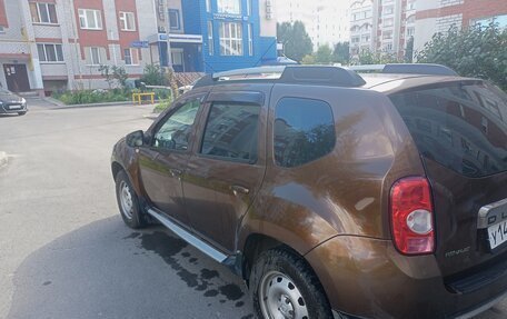 Renault Duster I рестайлинг, 2014 год, 900 000 рублей, 2 фотография