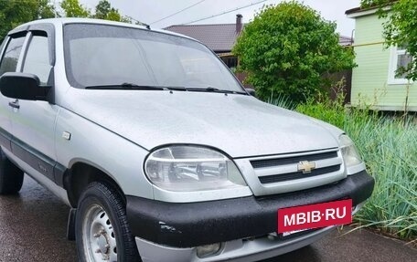 Chevrolet Niva I рестайлинг, 2004 год, 300 000 рублей, 2 фотография