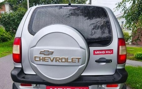 Chevrolet Niva I рестайлинг, 2004 год, 300 000 рублей, 5 фотография