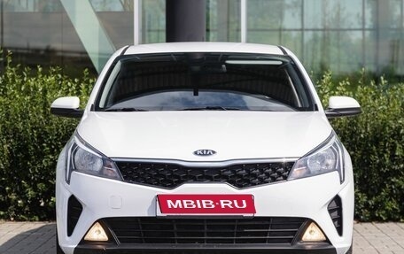 KIA Rio IV, 2021 год, 1 599 000 рублей, 3 фотография