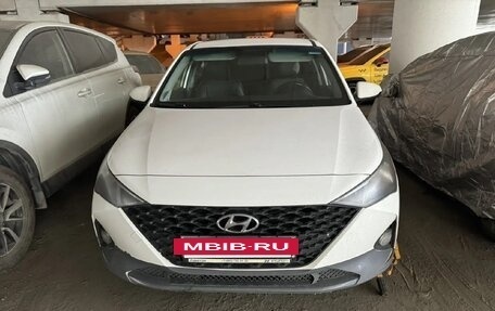 Hyundai Solaris II рестайлинг, 2021 год, 866 800 рублей, 2 фотография