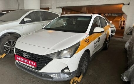 Hyundai Solaris II рестайлинг, 2021 год, 866 800 рублей, 3 фотография
