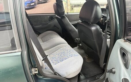 Chevrolet Niva I рестайлинг, 2004 год, 250 000 рублей, 17 фотография