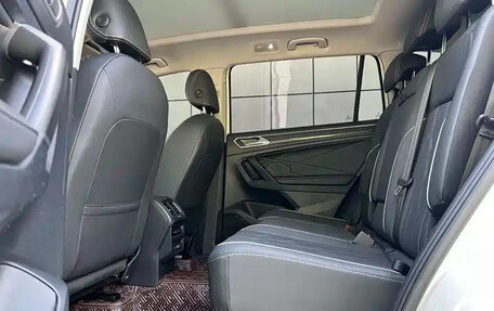 Volkswagen Tiguan II, 2022 год, 1 945 500 рублей, 9 фотография