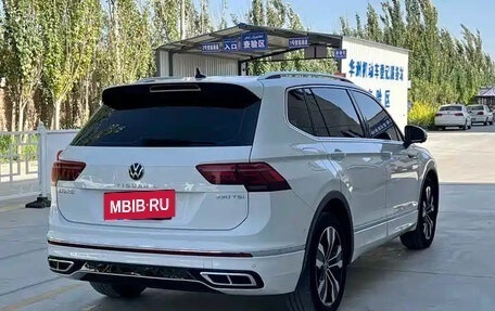 Volkswagen Tiguan II, 2022 год, 1 945 500 рублей, 5 фотография