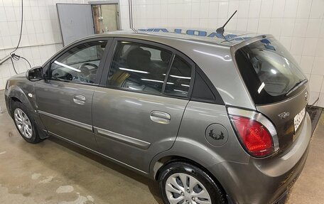 KIA Rio II, 2010 год, 530 000 рублей, 2 фотография