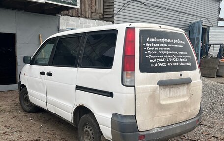 Toyota Town Ace III, 2001 год, 300 000 рублей, 2 фотография