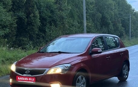 KIA cee'd I рестайлинг, 2011 год, 600 000 рублей, 20 фотография