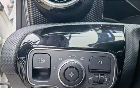 Mercedes-Benz A-Класс, 2021 год, 1 840 000 рублей, 13 фотография