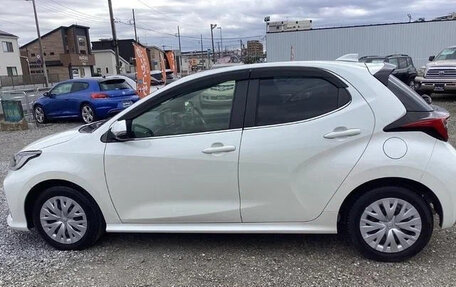 Toyota Yaris, 2024 год, 896 002 рублей, 4 фотография