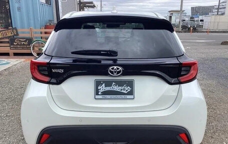 Toyota Yaris, 2024 год, 896 002 рублей, 6 фотография