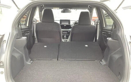 Toyota Yaris, 2024 год, 896 002 рублей, 9 фотография