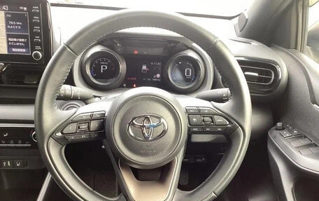 Toyota Yaris, 2024 год, 896 002 рублей, 16 фотография
