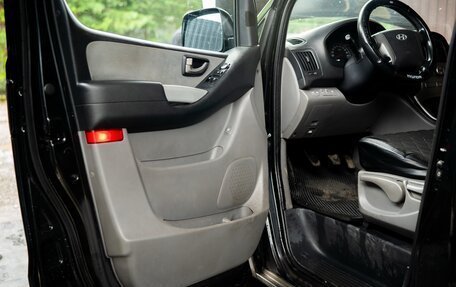 Hyundai H-1 II рестайлинг, 2008 год, 1 300 000 рублей, 4 фотография