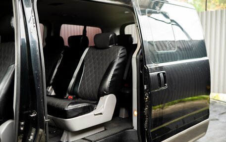 Hyundai H-1 II рестайлинг, 2008 год, 1 300 000 рублей, 19 фотография