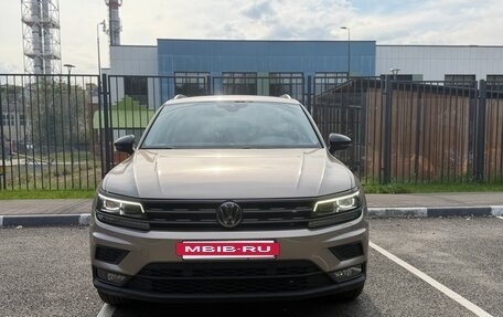 Volkswagen Tiguan II, 2019 год, 2 580 000 рублей, 2 фотография