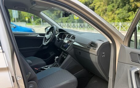 Volkswagen Tiguan II, 2019 год, 2 580 000 рублей, 13 фотография