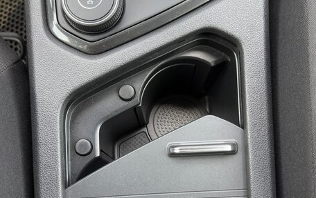 Volkswagen Tiguan II, 2019 год, 2 580 000 рублей, 18 фотография