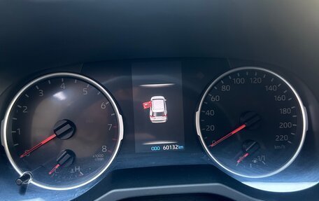 Toyota RAV4, 2019 год, 3 150 000 рублей, 9 фотография