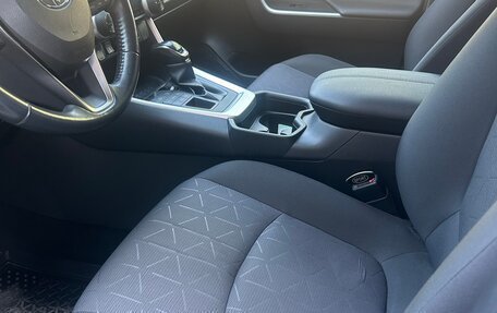 Toyota RAV4, 2019 год, 3 150 000 рублей, 12 фотография