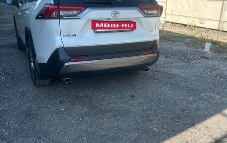Toyota RAV4, 2019 год, 3 150 000 рублей, 6 фотография