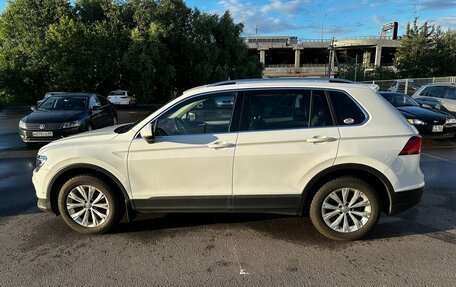 Volkswagen Tiguan II, 2017 год, 2 100 000 рублей, 2 фотография