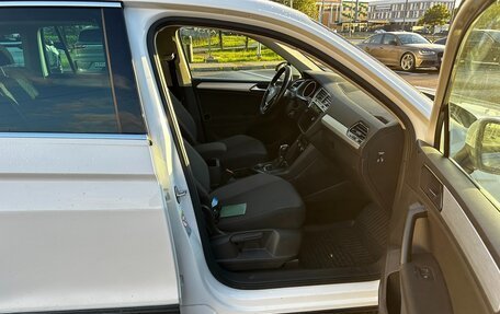 Volkswagen Tiguan II, 2017 год, 2 100 000 рублей, 12 фотография