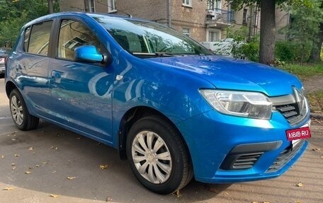 Renault Sandero II рестайлинг, 2021 год, 1 300 000 рублей, 2 фотография