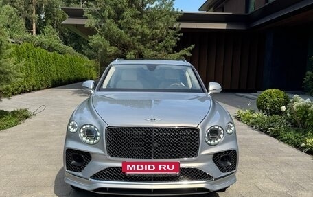 Bentley Bentayga I, 2021 год, 28 000 000 рублей, 3 фотография