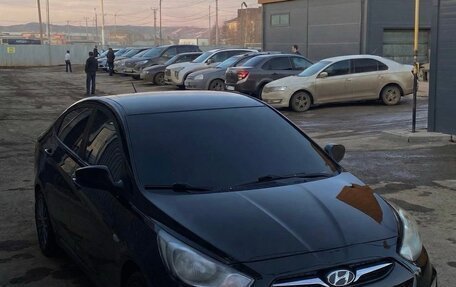 Hyundai Solaris II рестайлинг, 2013 год, 600 000 рублей, 4 фотография