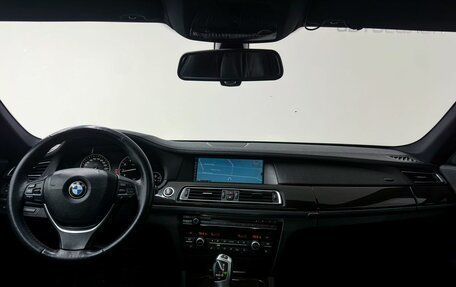 BMW 7 серия, 2011 год, 1 199 000 рублей, 26 фотография