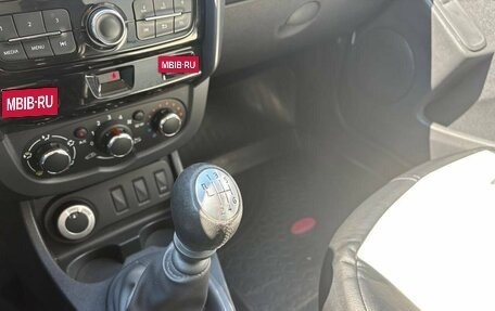 Renault Duster I рестайлинг, 2017 год, 1 300 000 рублей, 19 фотография