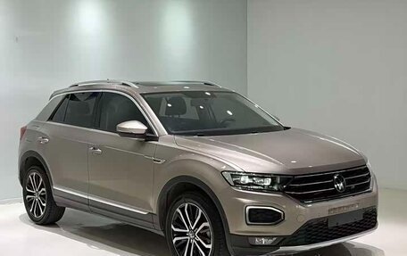 Volkswagen T-Roc I, 2022 год, 1 340 000 рублей, 3 фотография
