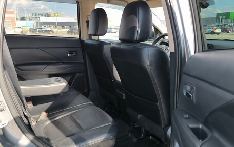 Mitsubishi Outlander III рестайлинг 3, 2012 год, 1 150 000 рублей, 12 фотография