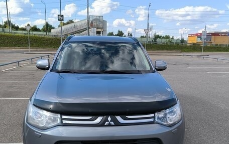 Mitsubishi Outlander III рестайлинг 3, 2012 год, 1 150 000 рублей, 3 фотография