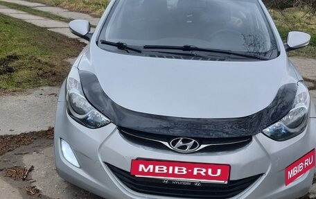 Hyundai Elantra V, 2011 год, 550 000 рублей, 2 фотография