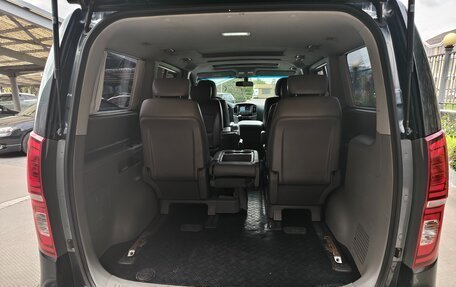 Hyundai Grand Starex Grand Starex I рестайлинг 2, 2018 год, 3 350 000 рублей, 10 фотография