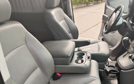 Hyundai Grand Starex Grand Starex I рестайлинг 2, 2018 год, 3 350 000 рублей, 24 фотография
